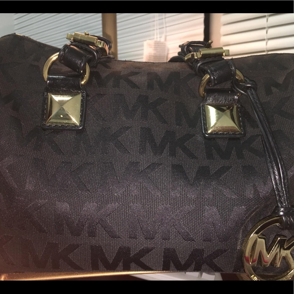 Michael Kors Greyson Medium Satchel